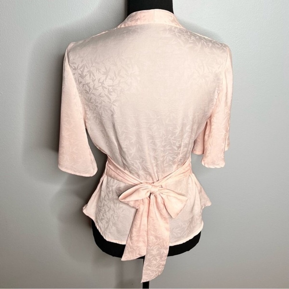 ASTR Blush Pink Satin Pleated Front V Neck Tie Kimono Top - Picture 12 of 14